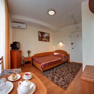 2* Отель Holosiivskyi