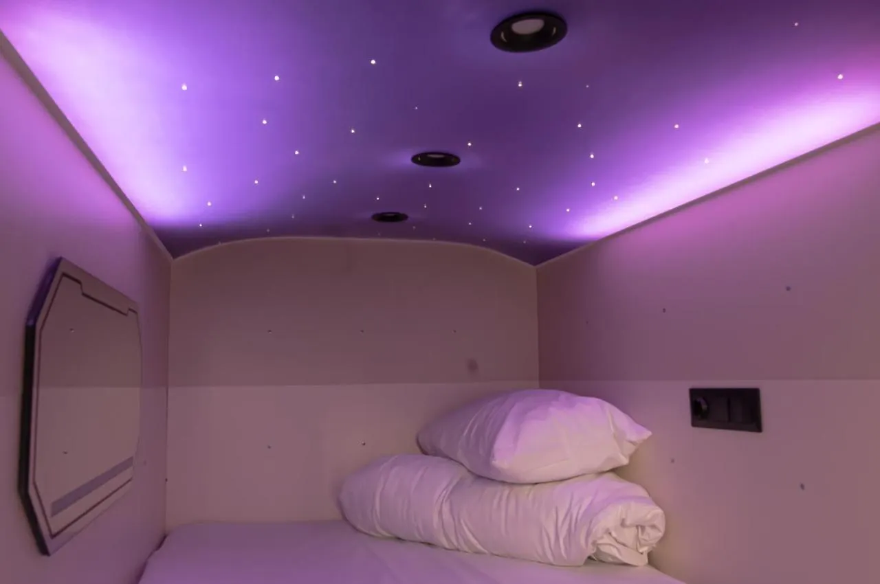 Av-2 Capsule Hotel Kyiv 0*,  Ukraine