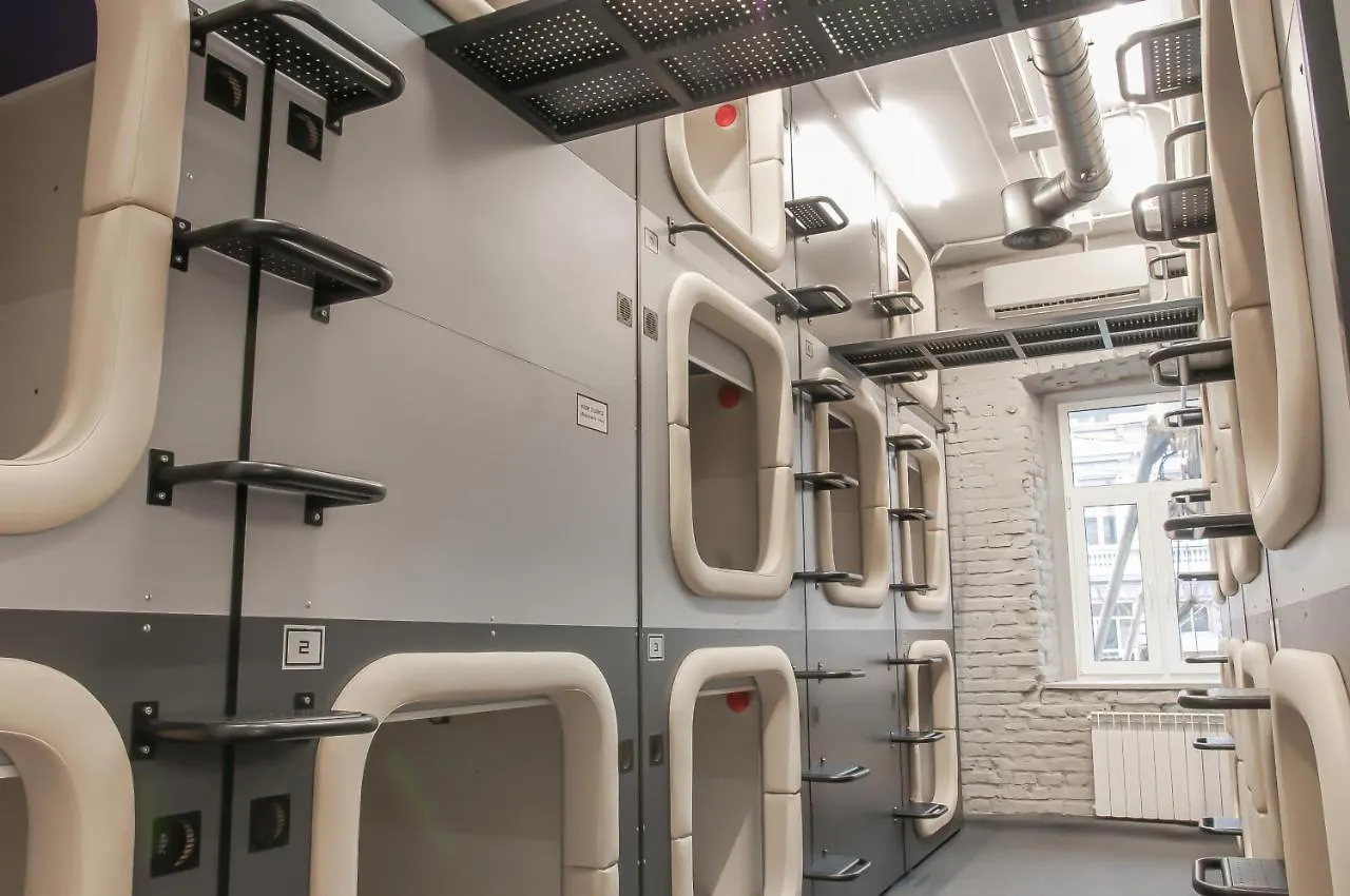 Av-2 Capsule Hotel كييف أوكرانيا